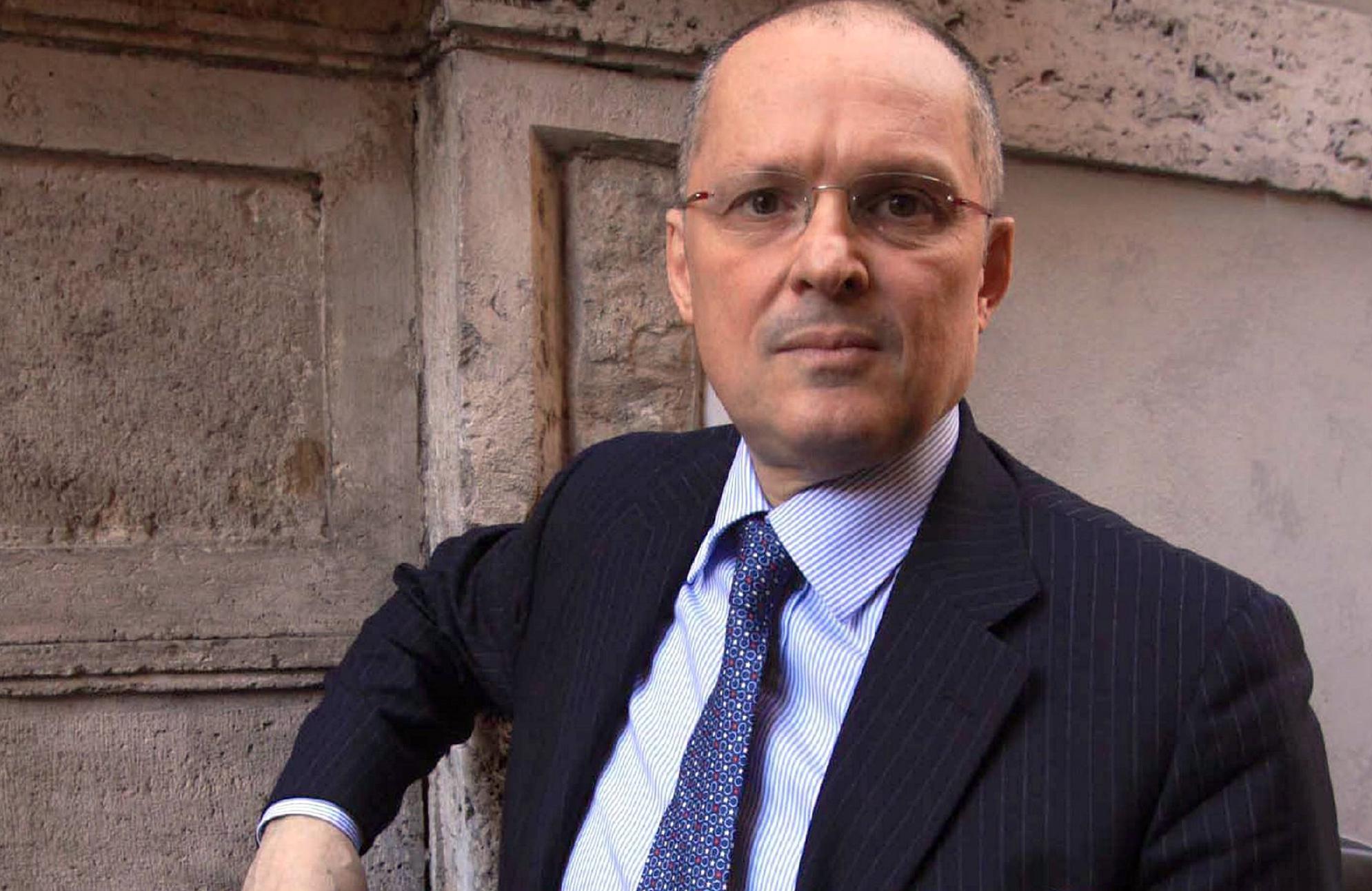 Ricciardi: "Vaccinare 250mila al giorno per immunità gregge in autunno"
