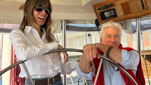 Richard Gere visita la sede di Open Arms: "Siamo in un momento buio, difendere diritti umani"