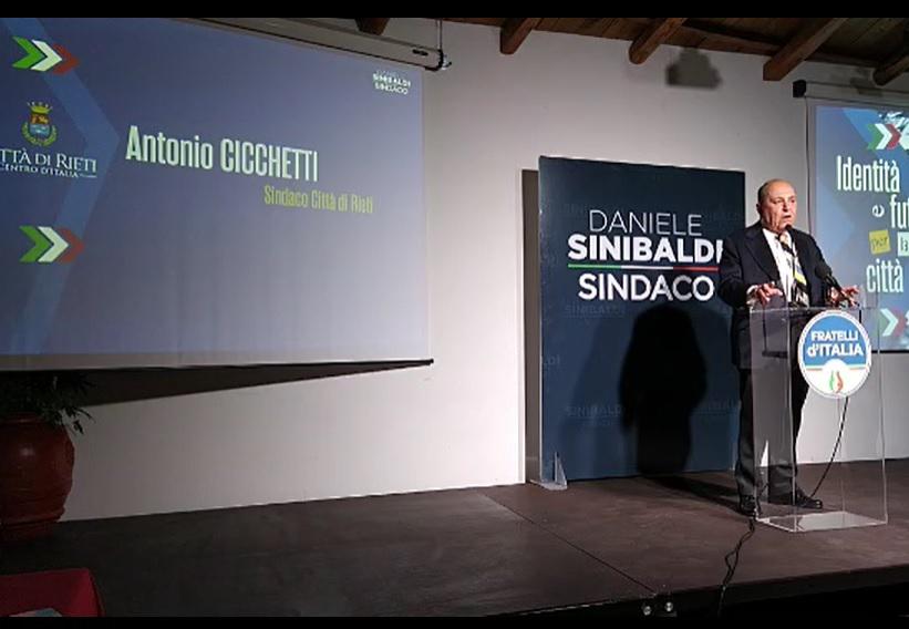 Rieti, il sindaco: "Boia chi molla'? Ma quale fascismo"