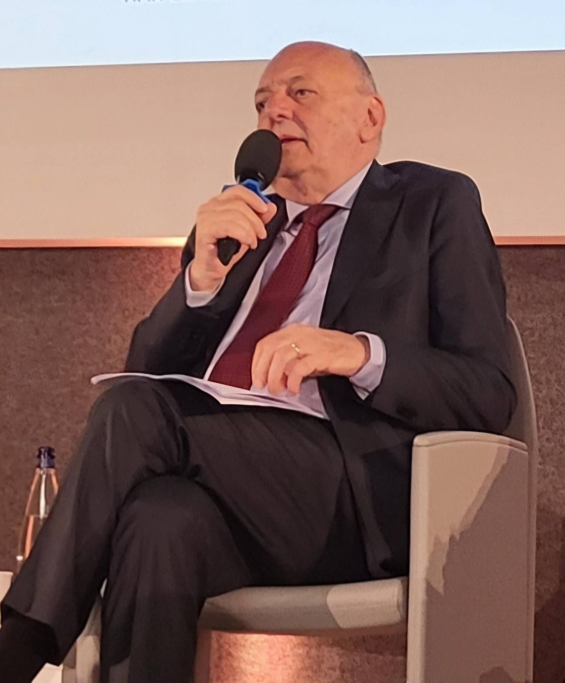 Rifiuti, Pichetto su impianti: "Sfida è avere un'Italia uniforme"