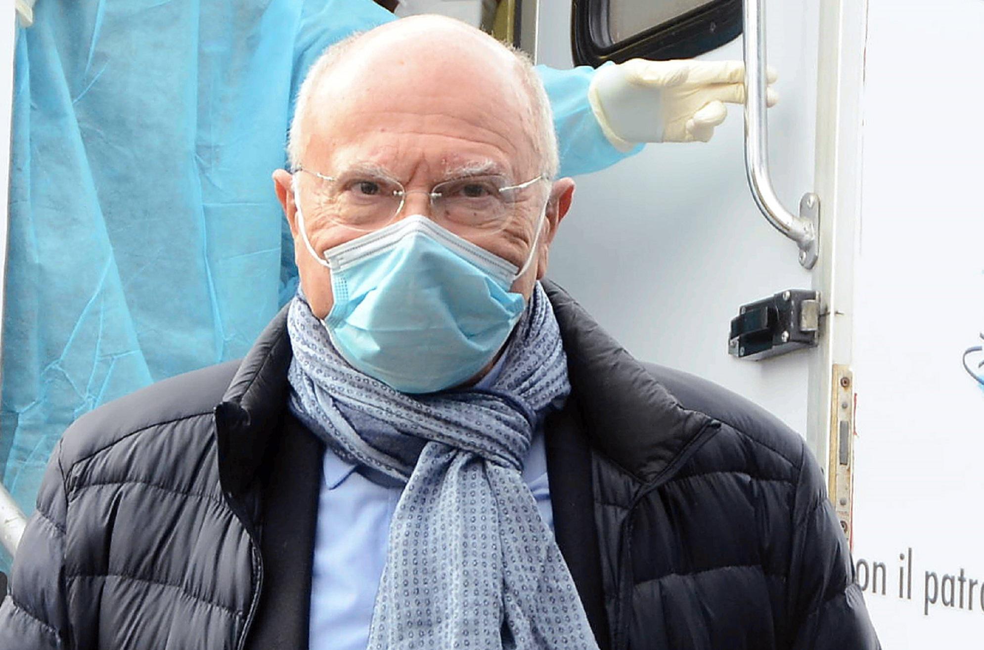 Ristoranti al chiuso, Galli: "Quanti vaccinati a tavola?"