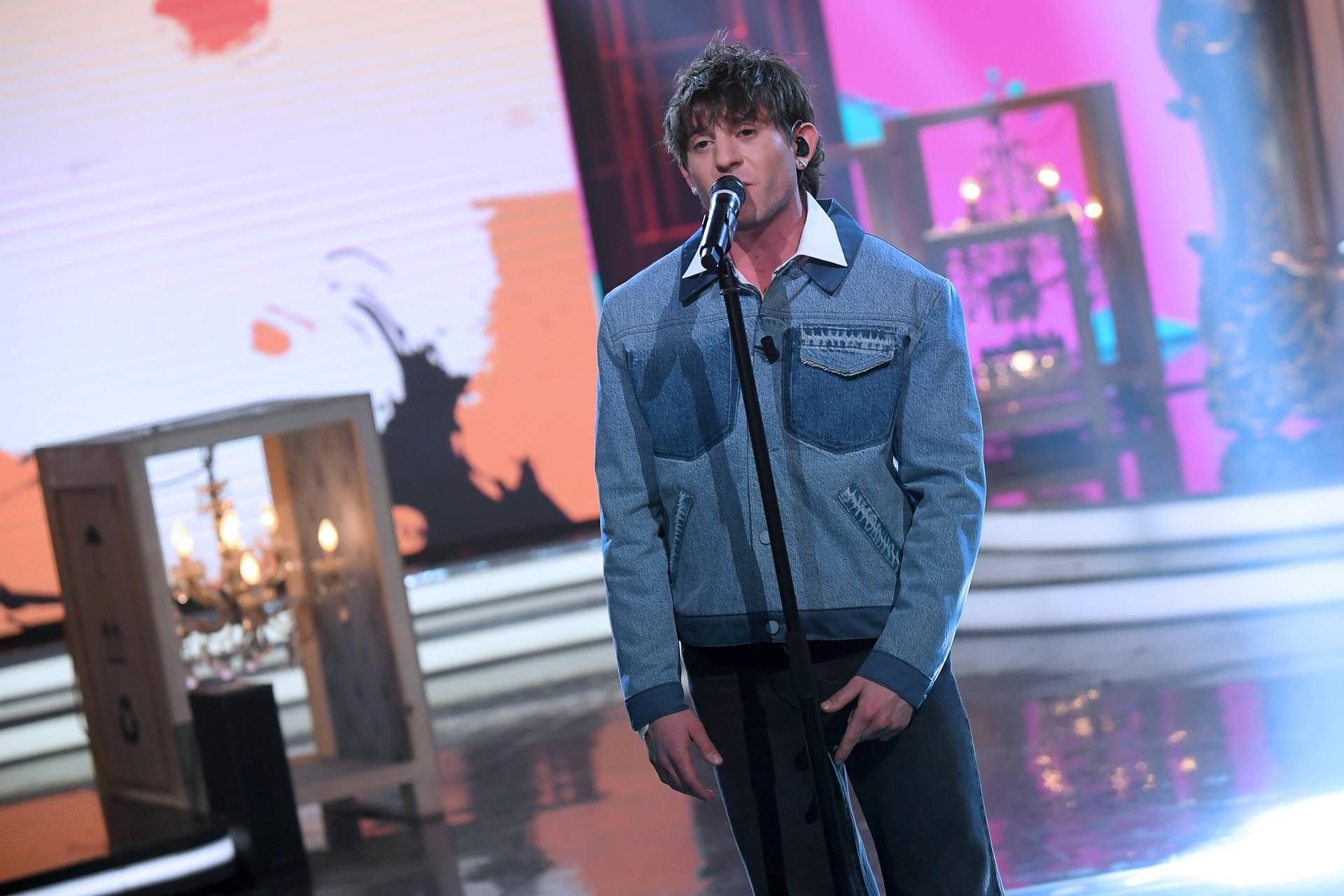 Rkomi, l'ironia sul 'corsivo': "A Sanremo nei miei confronti una sorta di bullismo"
