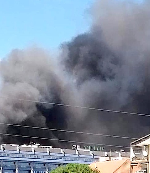 11 luglio - La nube tossica avvolge l'ospedale