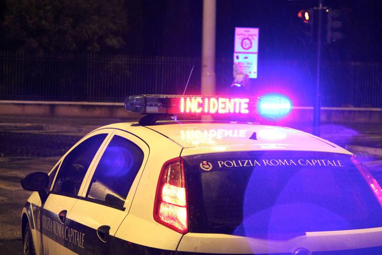 Roma, 22enne morta in un incidente