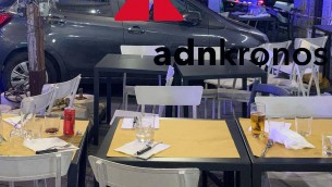 Roma, 86enne travolge in auto tavoli di un ristorante: sfiorata strage al quartiere Trieste