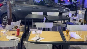 Roma, 86enne travolge in auto tavoli ristorante: sfiorata strage al quartiere Trieste