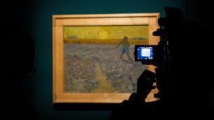 Roma, ambientalisti imbrattano quadro di Van Gogh