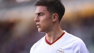 Roma-Feyenoord, Dybala si allena in gruppo: come sta