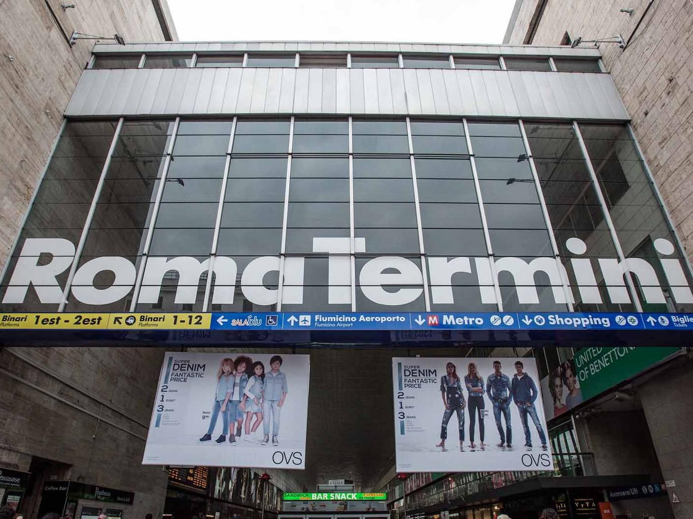 Roma, israeliana accoltellata alla stazione Termini: è grave