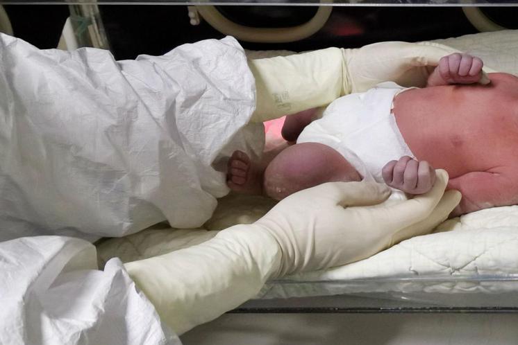 Roma, neonato morto in ospedale: acquisiti documenti e cartella clinica