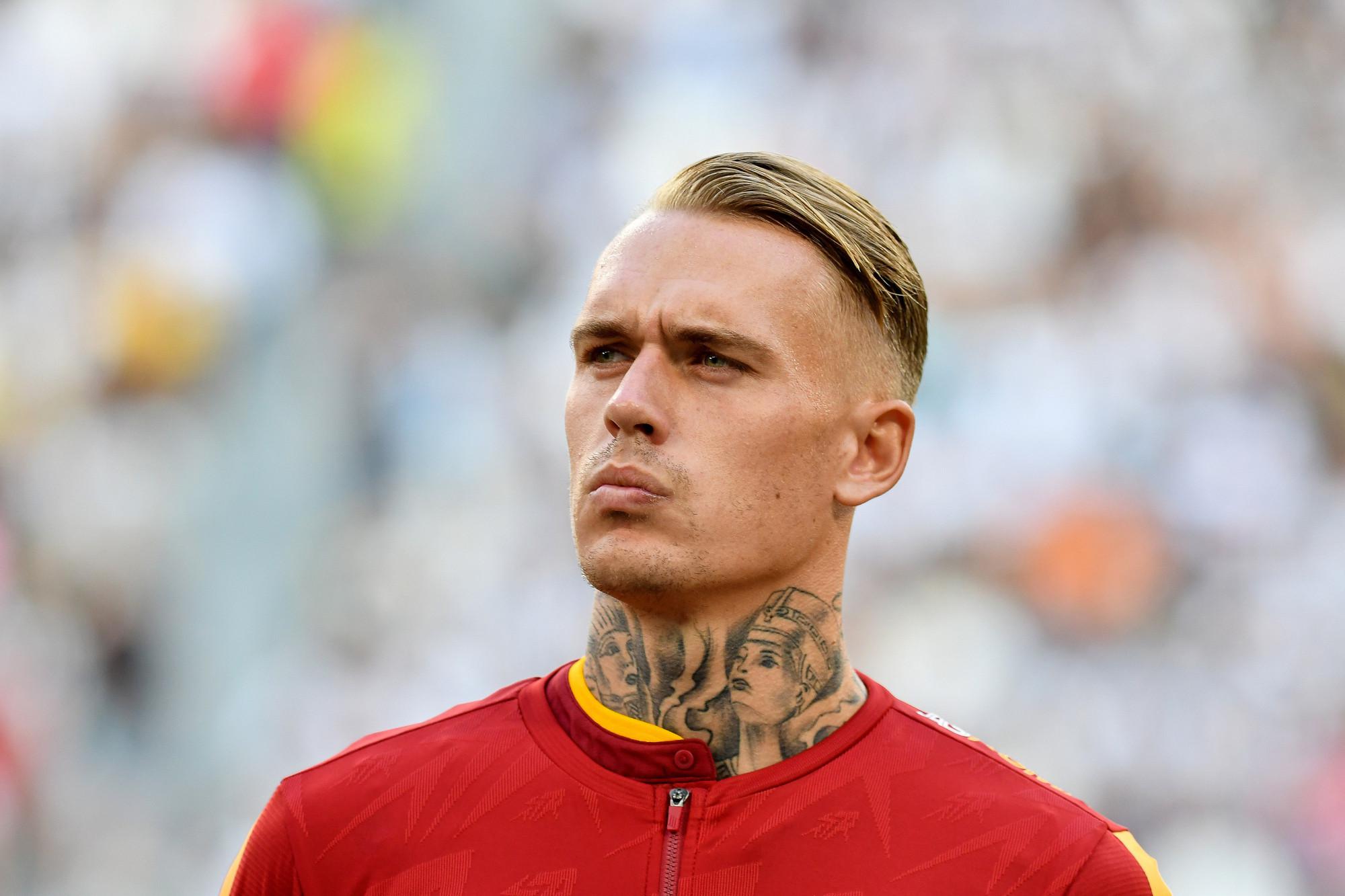 Roma, per Karsdorp lesione al menisco: sarà operato