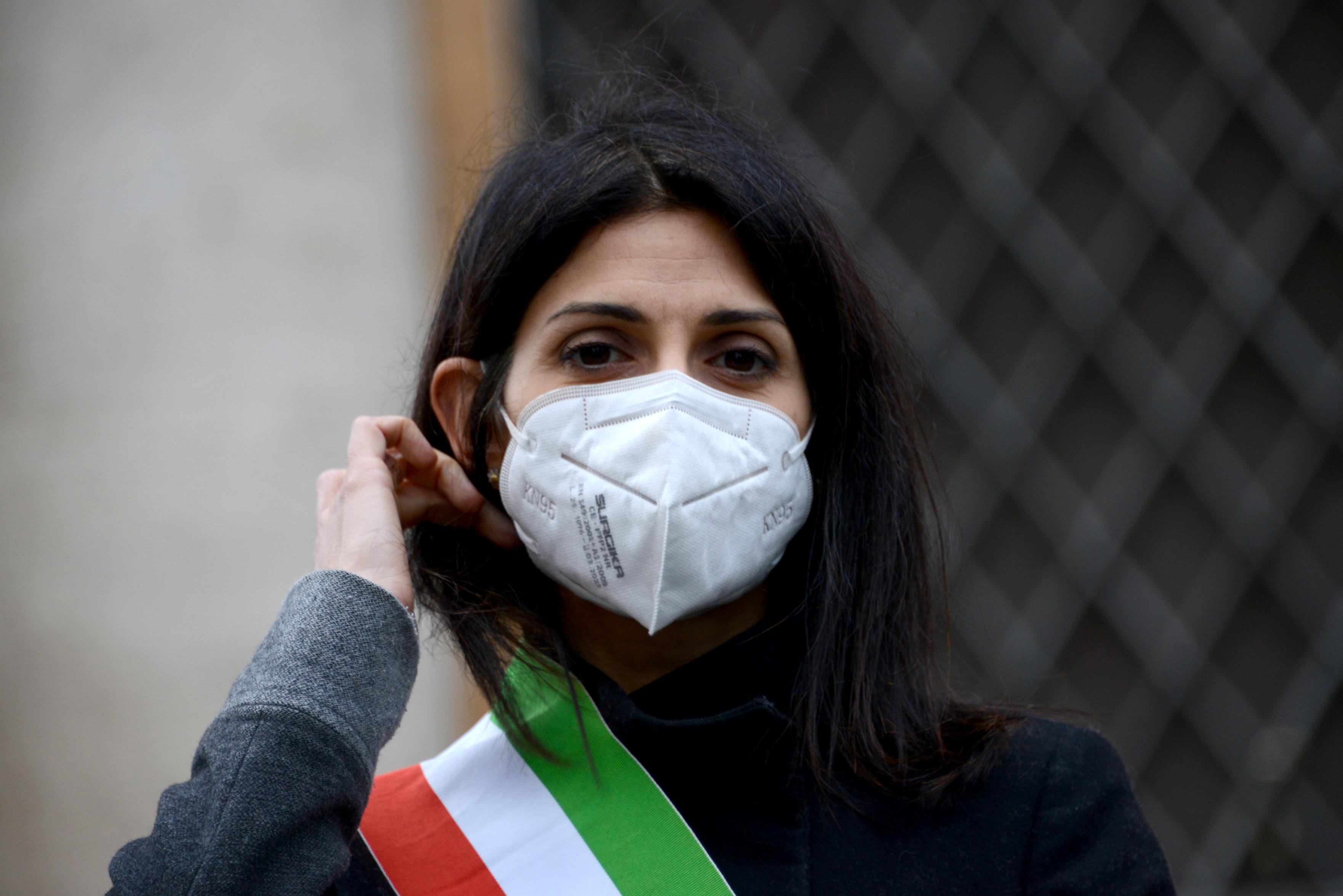 Roma, Raggi: "Basta ambiguità, voto Rousseau su mia candidatura"