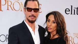 Roma, rapinata vedova di Chris Cornell: pugno nello stomaco, poi via con Rolex da 50mila euro