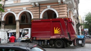 Roma, rubavano carburante: cinque dipendenti Ama indagati
