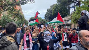 Roma, sit-in per Palestina diventa corteo non autorizzato