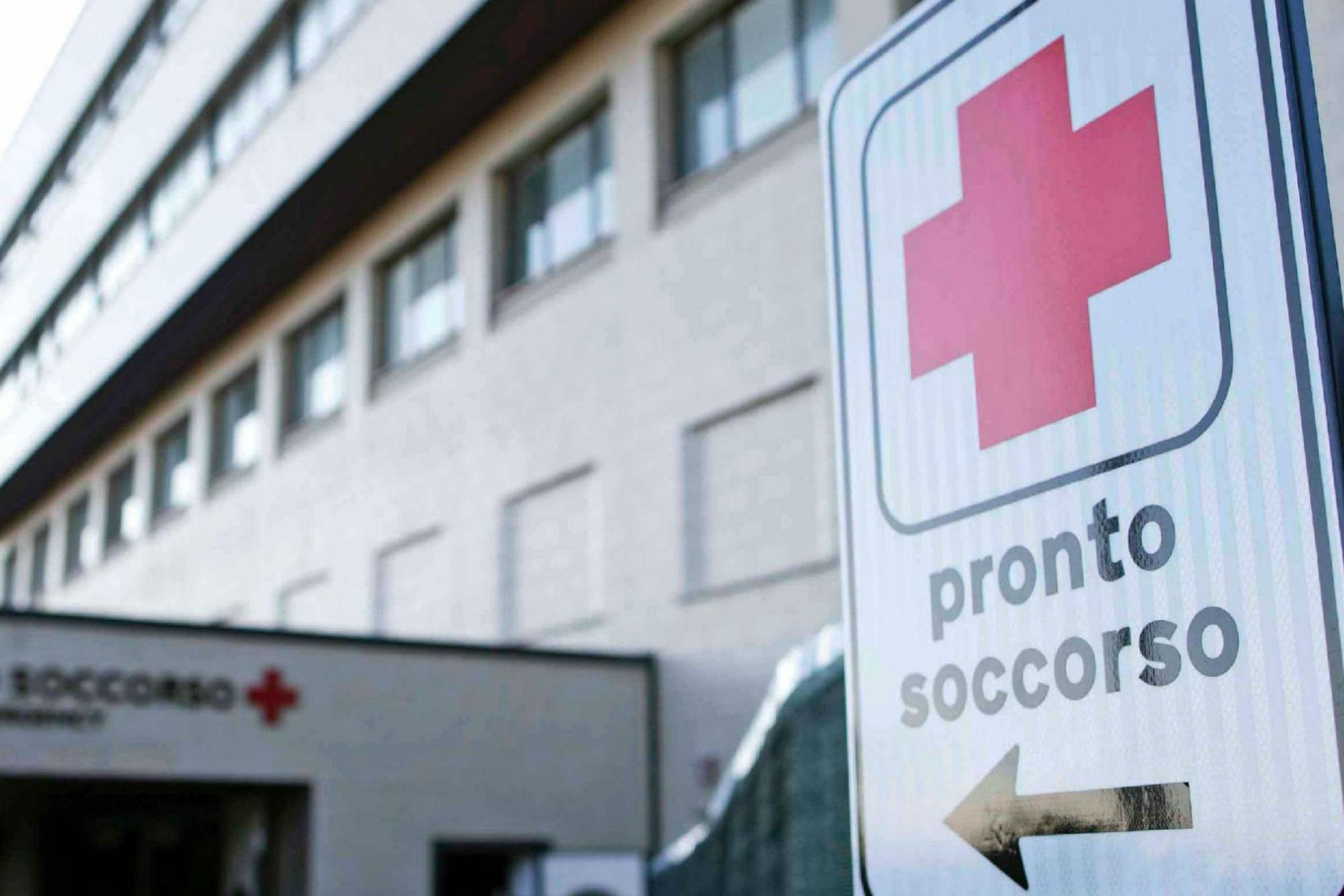 Roma, sparo agente: in codice rosso uomo armato di coltello a Termini