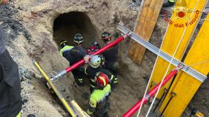 Roma, tunnel abusivo scavato da negozio sfitto: ipotesi banda del buco