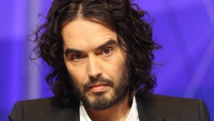 Russell Brand accusato di violenza sessuale: le denunce di quattro donne