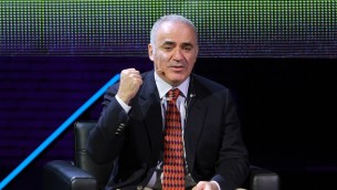 Russia, anche lo scacchista Kasparov nella lista dei terroristi