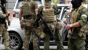 Russia, Cnn: "Potere Putin a rischio, prossime 24 ore decisive"