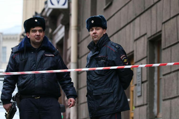 Russia, fa irruzione in una scuola materna: 3 morti