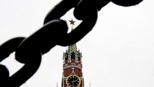 "Russia prepara atti di sabotaggio violenti in Europa", l'allarme degli 007