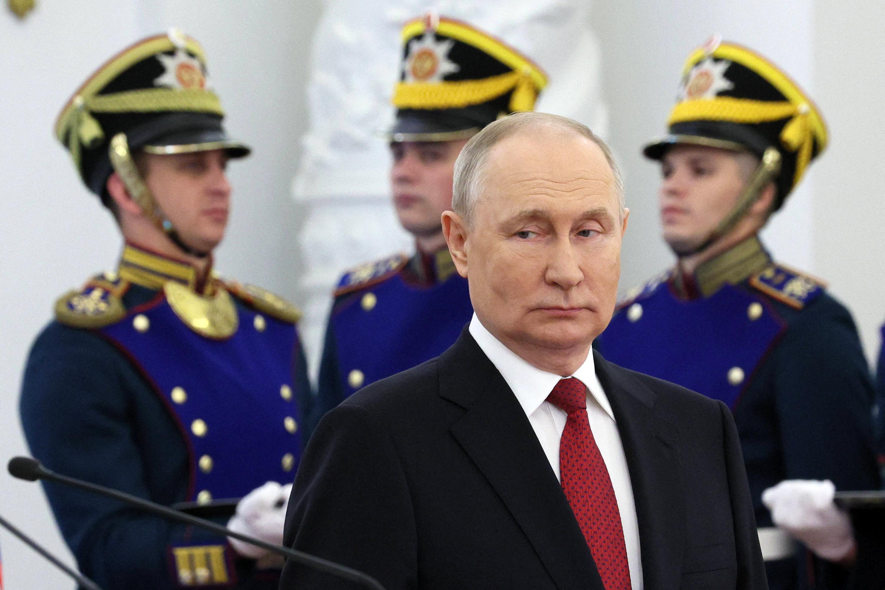 Russia, Putin ammette: "Stiamo attraversando periodo difficile"