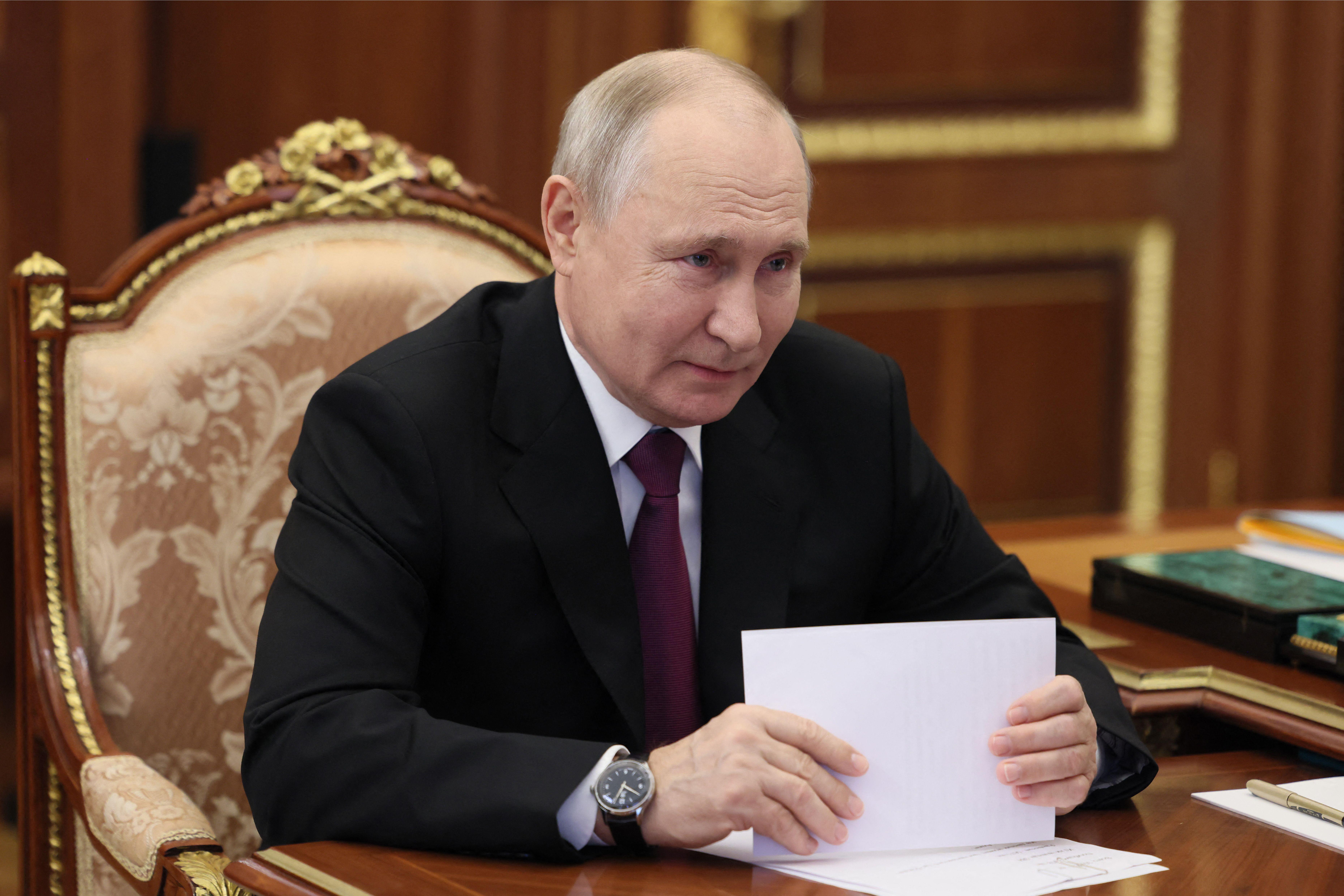 Russia, Putin 'dimentica' i leader occidentali: in auguri di fine anno solo Papa, Orban e Vucic