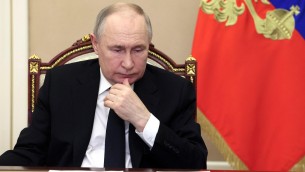 Russia, Putin e la stretta sull'immigrazione: "Entra solo chi segue tradizioni"