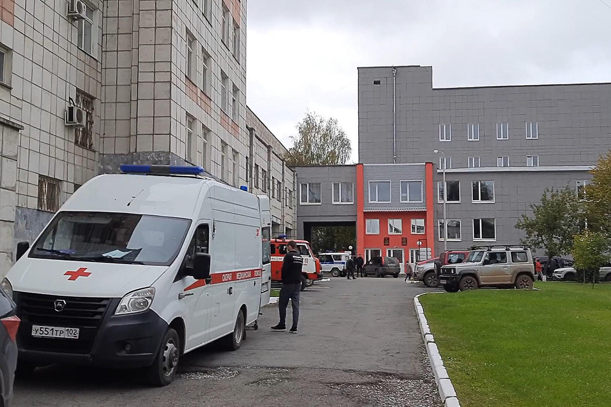 Russia, sparatoria all'università: 8 morti, ucciso il killer