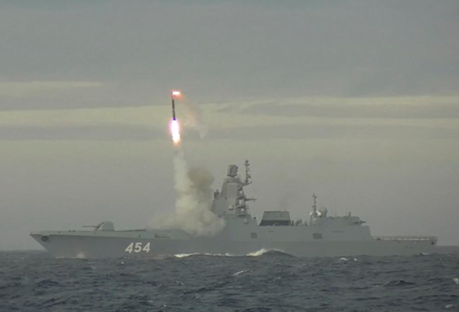 Russia testa missile ipersonico, cos'è e cosa è in grado di fare