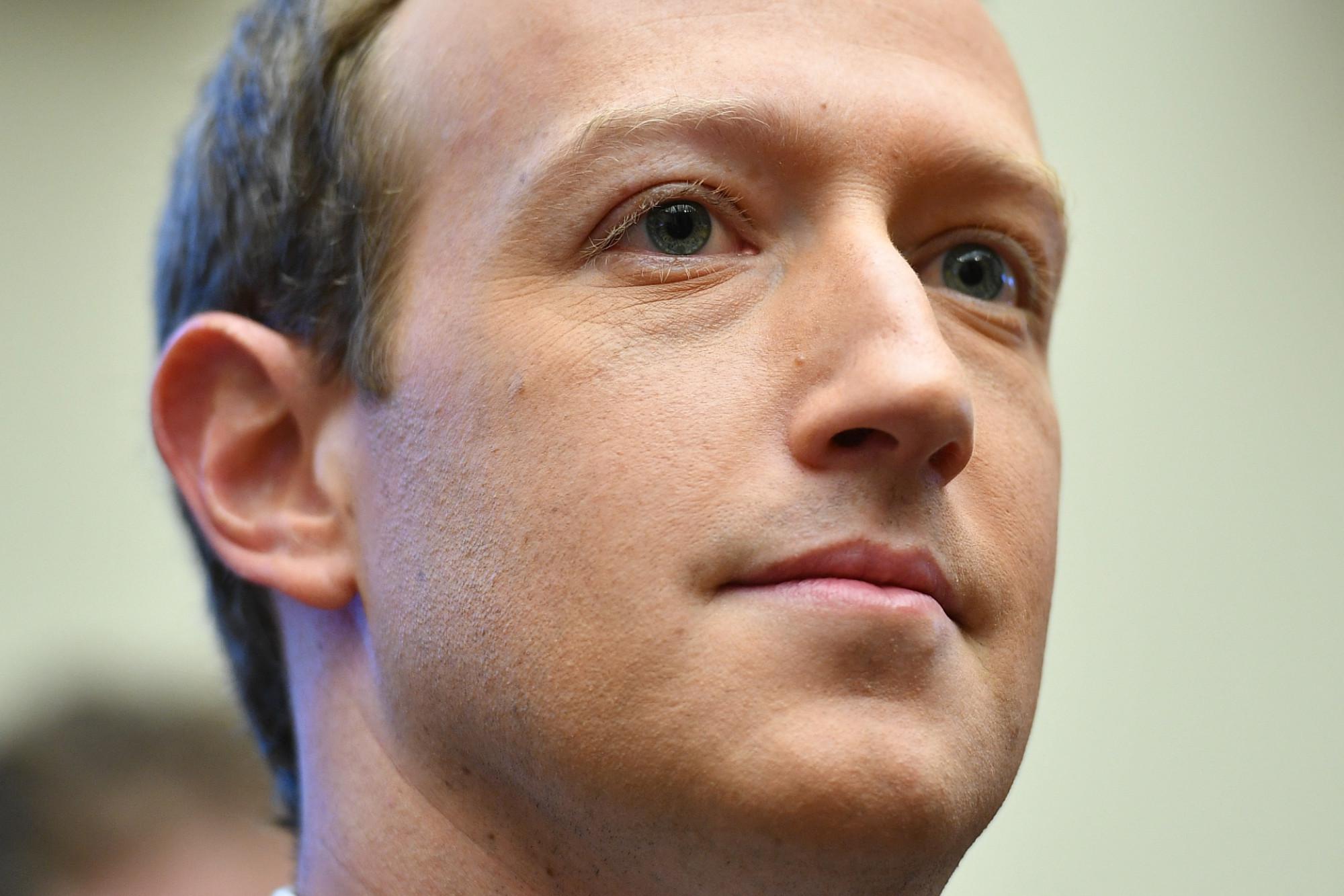 Russia vieta ingresso anche a Mark Zuckerberg