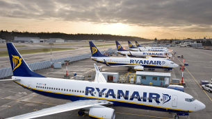 ryanair-aircraft-12