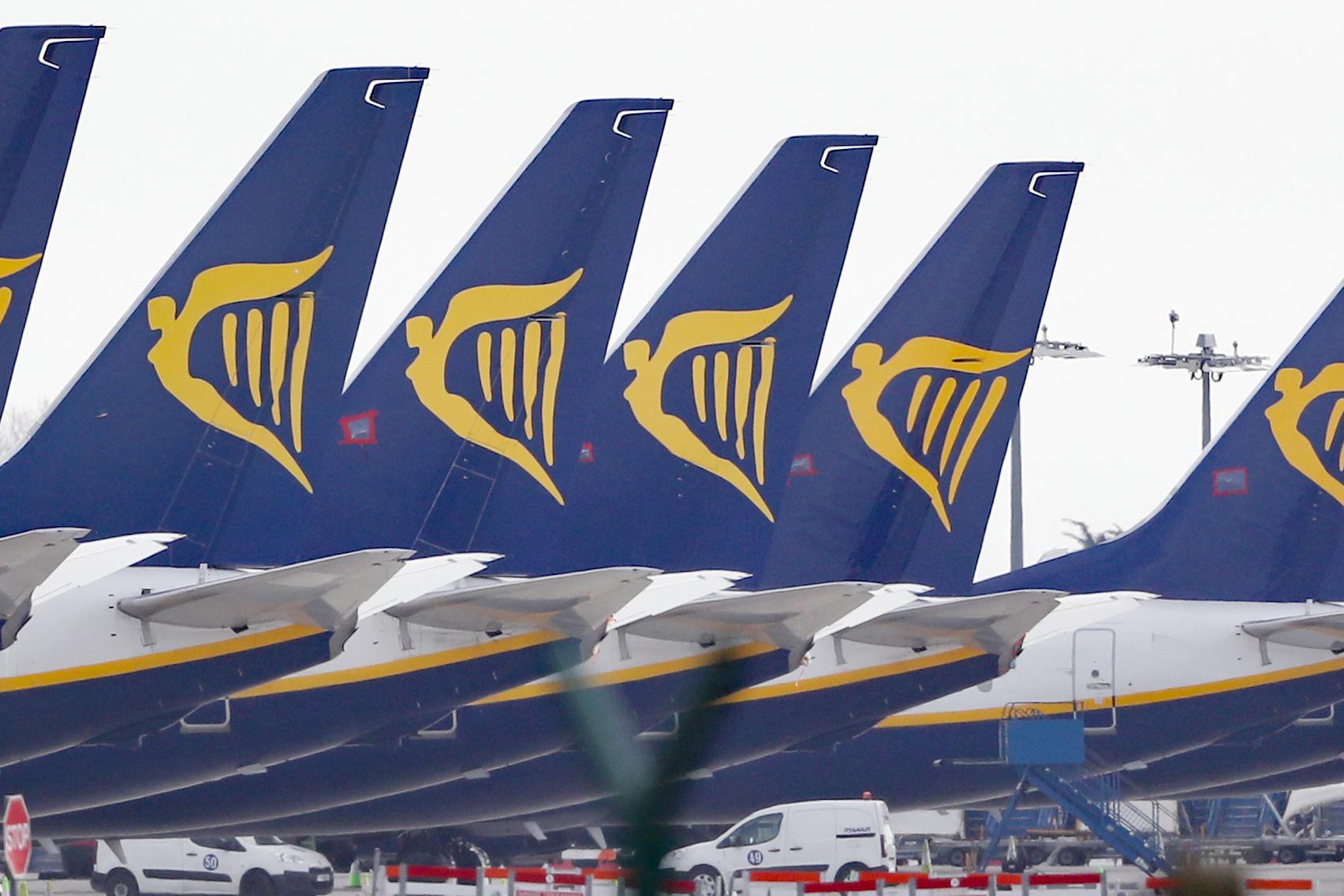 Ryanair, offerta lampo: acquista un volo, ne riceverai uno a metà prezzo