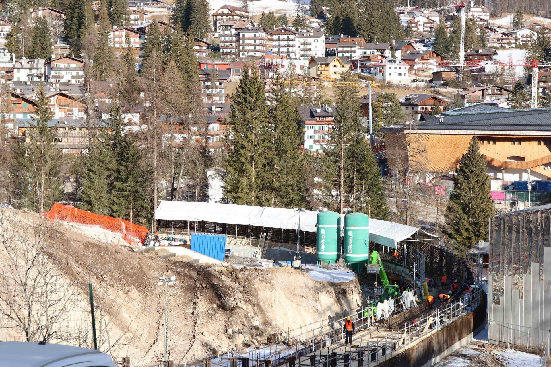 Sabotaggio a pista da bob Cortina per Olimpiadi 2026, Salvini: "Gesto vile"