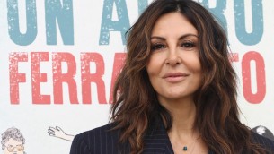 Sabrina Ferilli compie 60 anni e festeggia sui social: "Auguri a me, grazie a voi" - Video