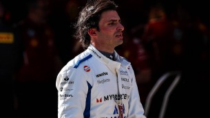 Sainz, inizio da incubo: fuori a Melbourne, 13esimo in Cina