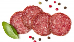Salame, richiamati tre marchi per listeria e salmonella: quali sono