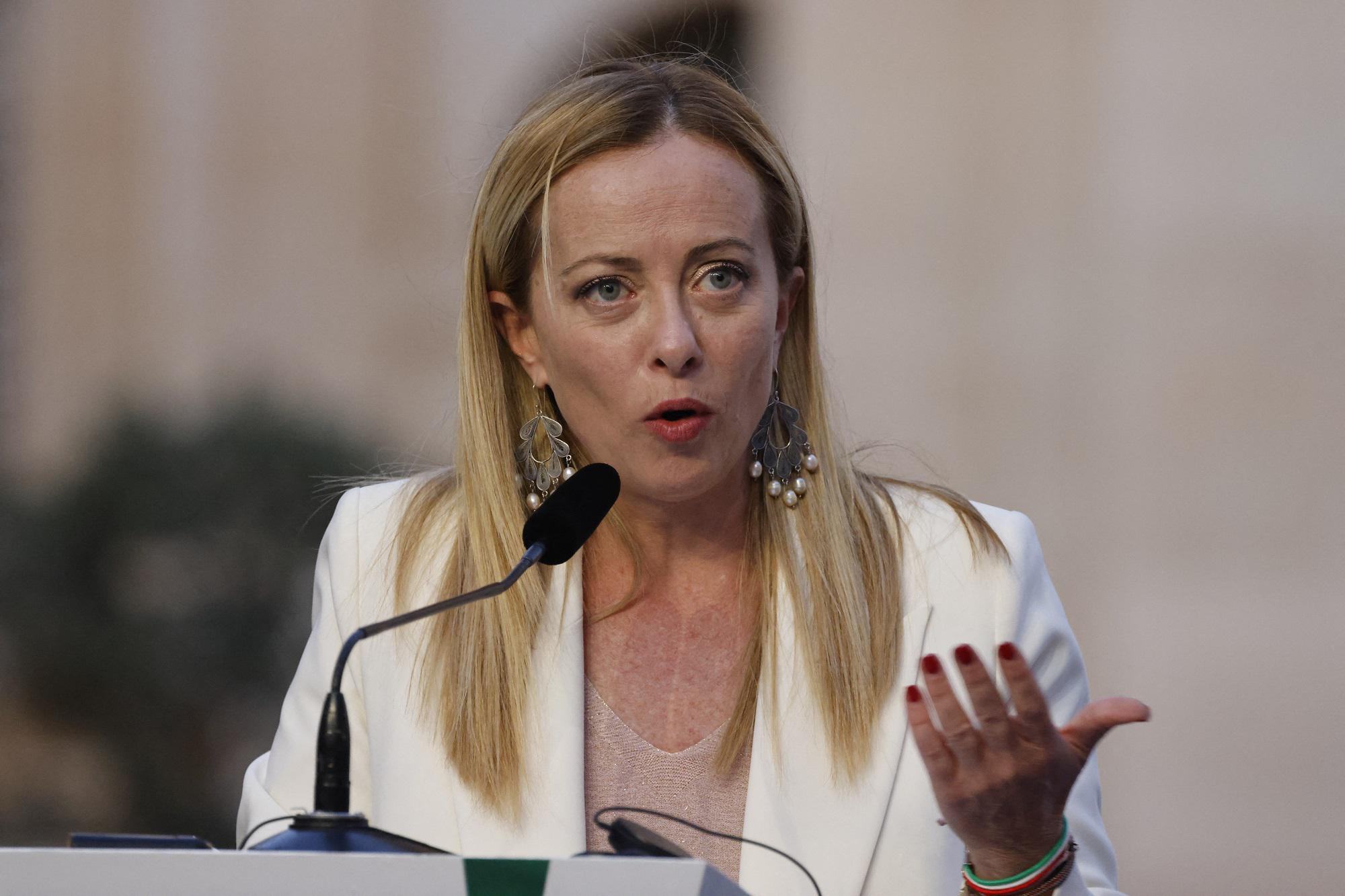 Salario minimo, Meloni: "Non è lo strumento adatto"