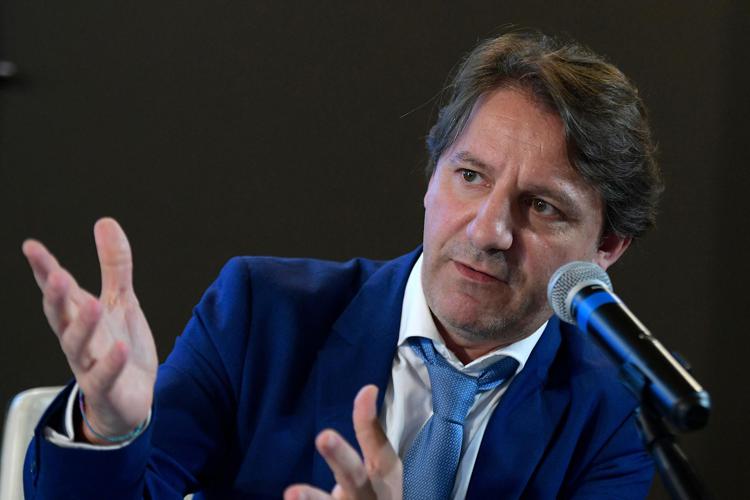 Salario minimo, Tridico: "Con soglia 9 euro lordi pensioni più alte del 10%"