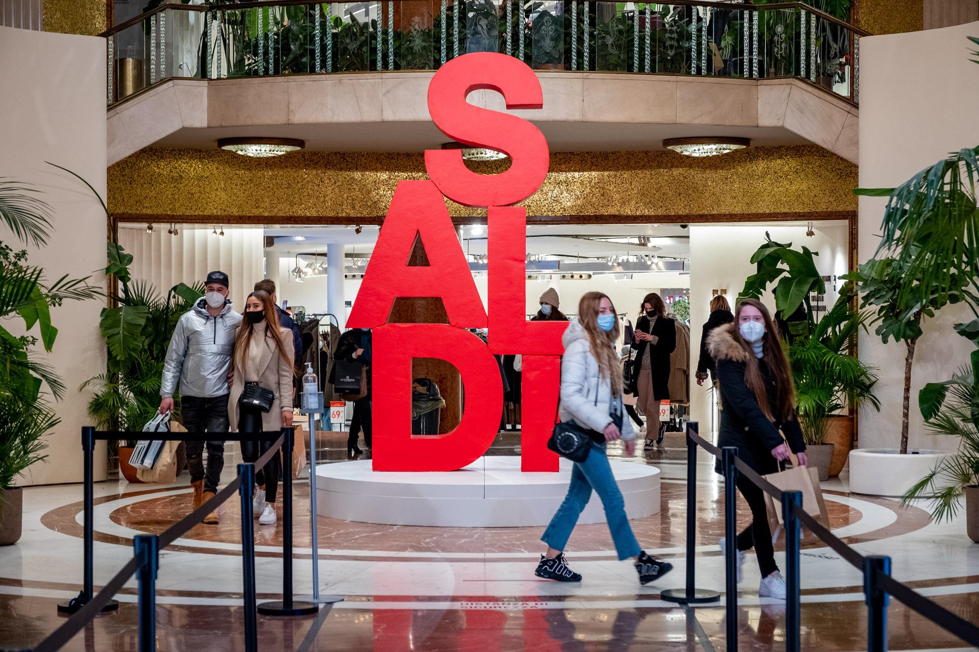 Saldi 2022 invernali al via in tutta Italia