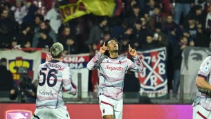Salernitana-Bologna 1-2, doppietta di Zirkzee e Thiago Motta sogna la Champions