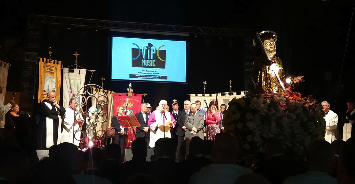 saluto-san-francesco-fine-processione