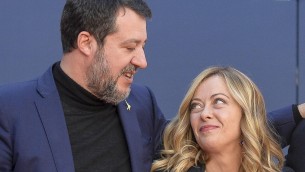 Salvini: "Con Meloni amicizia, gioca a burraco con mia fidanzata, sono due faine..