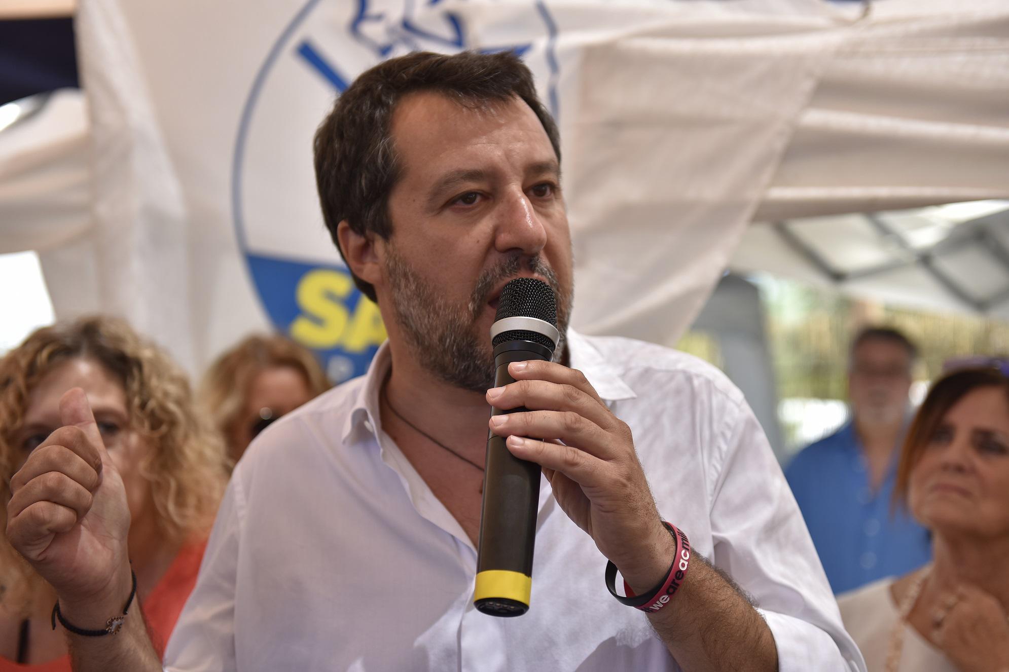 Salvini: "Conte vuole Draghi a casa, noi garanzia per premier"