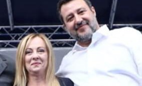 Salvini e Meloni saldi in cima alla top dei politici più attivi sui social