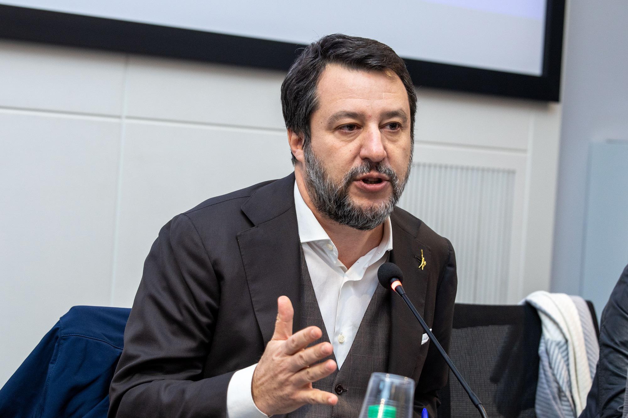 Salvini elogia gli alleati: "Giorgia fa lavoro eccezionale, Silvio grande italiano"