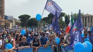 Salvini in piazza a Roma: "Italia non può essere colonia"