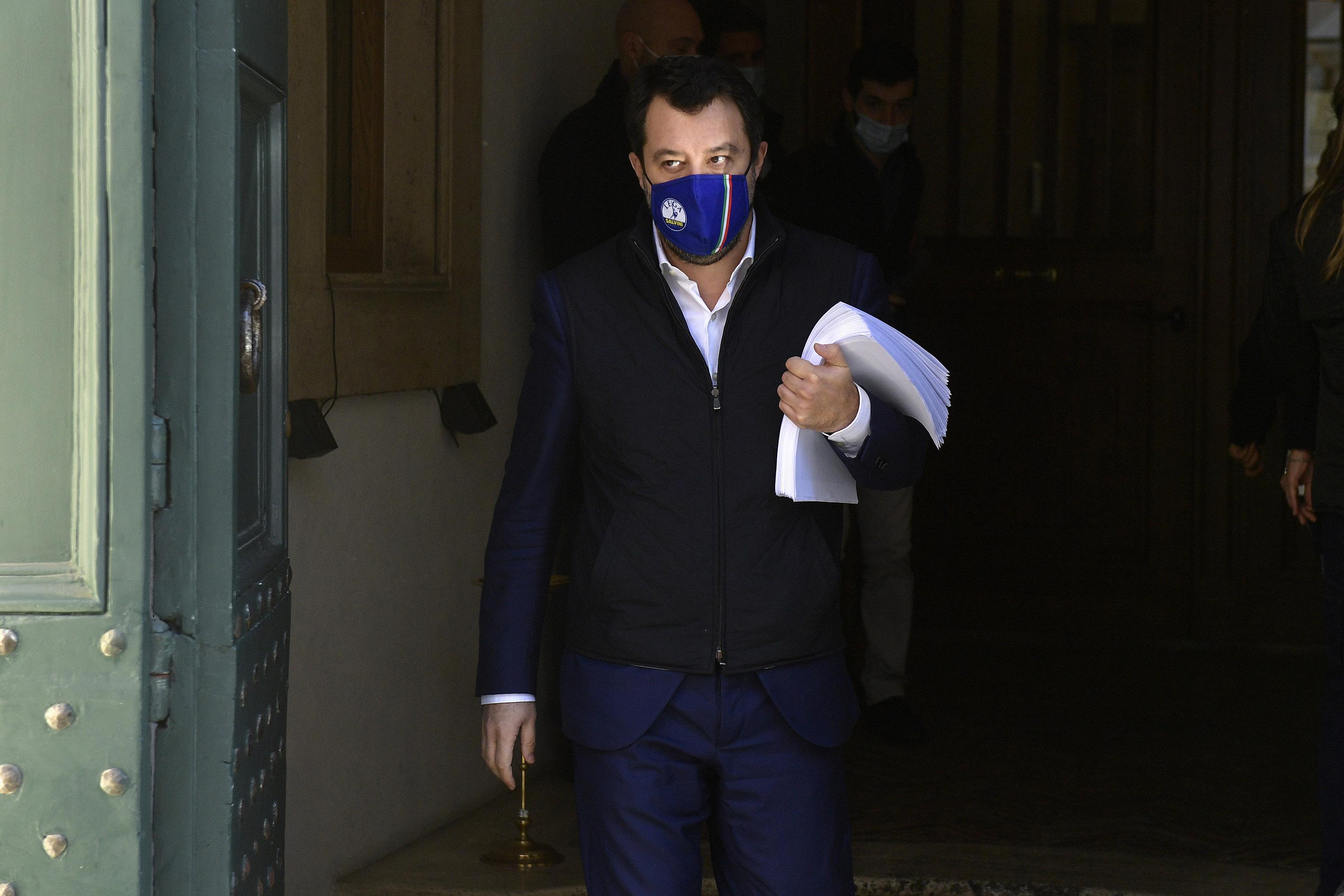 Salvini incontra Draghi: "Spero riaperture da metà aprile"