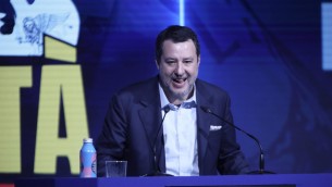 Salvini leader per acclamazione, nel 2013 primarie con Bossi e nel 2017 con Fava